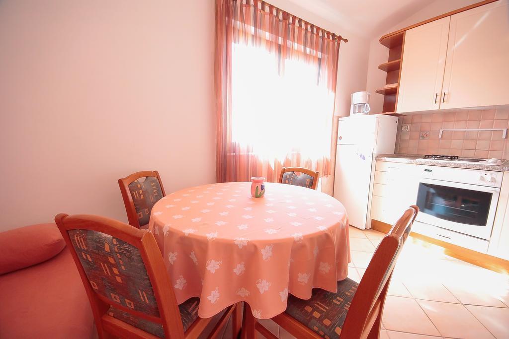 Apartments Skelin Vodice Szoba fotó